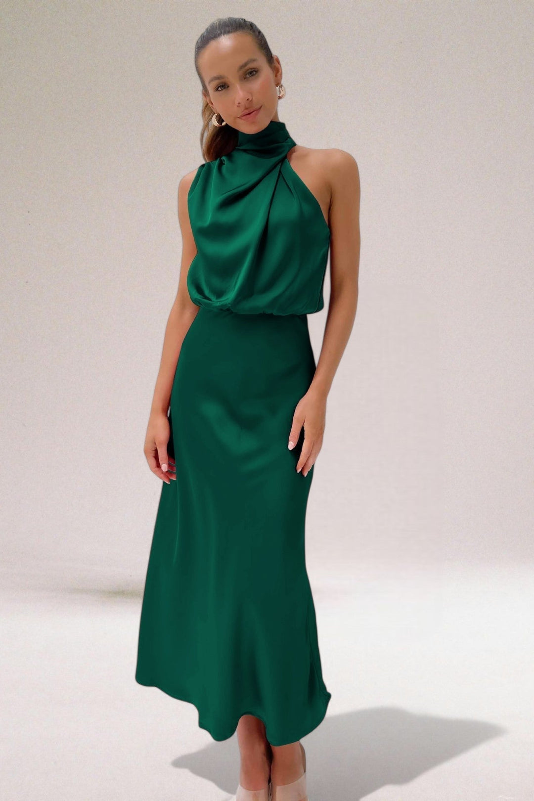 María | Vestido con cuello halter